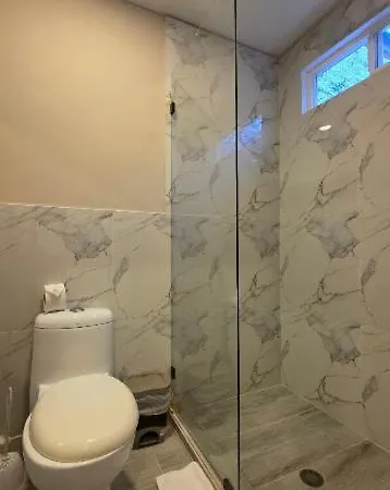 Casa La Tablada Aeropuerto Hotel 4*