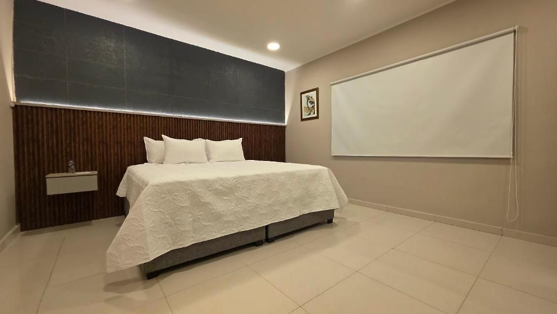 Casa La Tablada Aeropuerto Hotel 4*