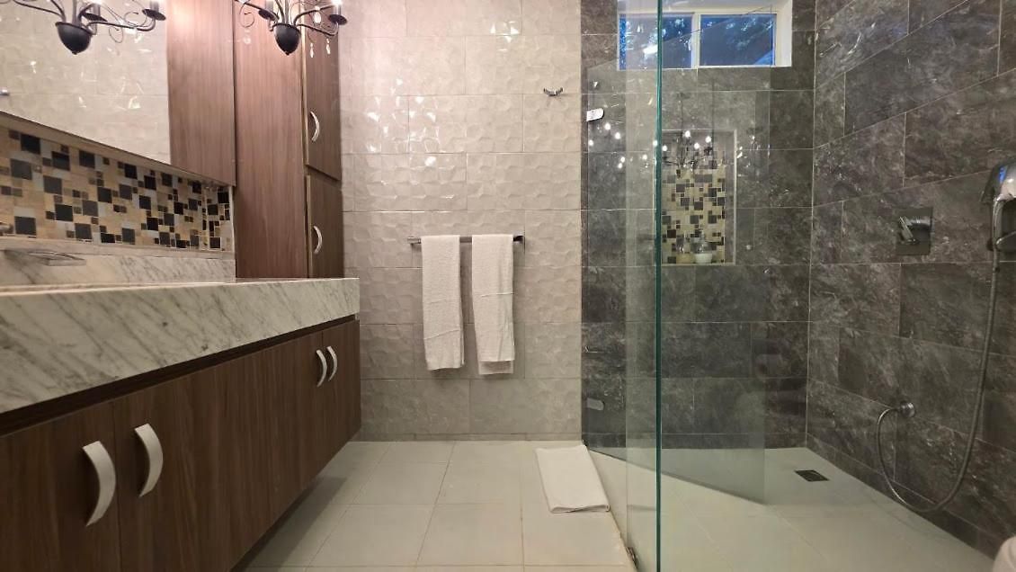 Casa La Tablada Aeropuerto Hotel 4*