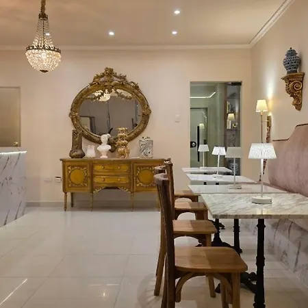 Casa La Tablada Aeropuerto Hotel 4*